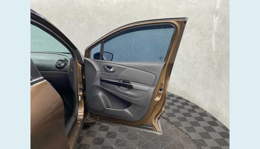 RENAULT CAPTUR INTENSE 1.6 16V FLEX AUT. 4P - MARROM - 2019 Foto 10 (Grande)