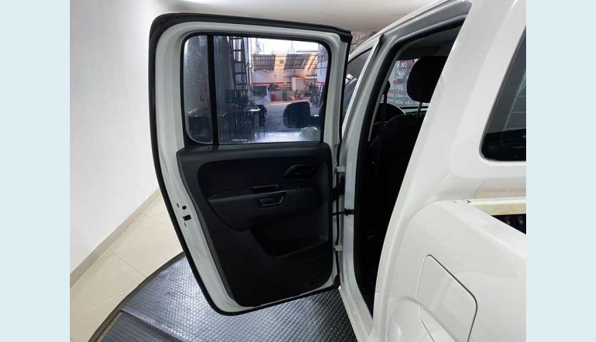 VOLKSWAGEN AMAROK SE 2.0 TDI DIESEL MANUAL 4P - BRANCO - 2019 Foto 10 (Grande)