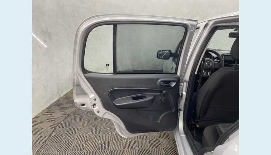 FIAT UNO ATTRACTIVE 1.0 FLEX MANUAL 4P - PRATA - 2021 Foto 10 (Grande)