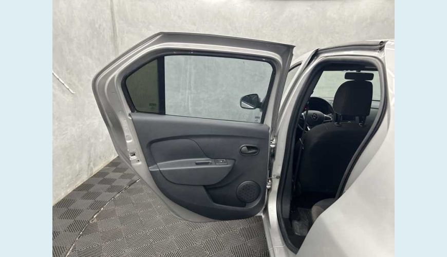 RENAULT LOGAN ZEN 1.0 FLEX MANUAL 4P - PRATA - 2024 Foto 10 (Grande)