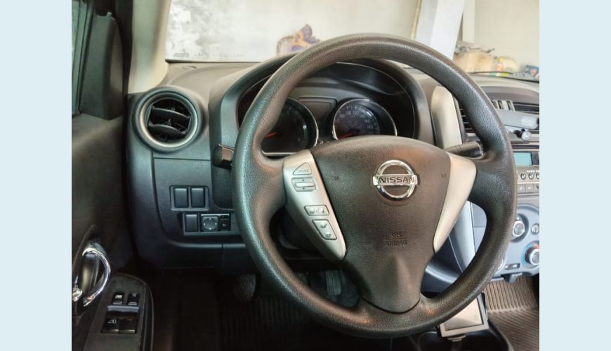 NISSAN VERSA SV 1.6 16V FLEX MANUAL 4P - CINZA - 2016 Foto 10 (Grande)