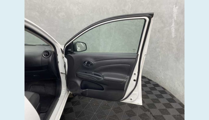 NISSAN NISSAN VERSA V-DRIVE 1.0 FLEX MANUAL 4P - BRANCO - 2021 Foto 10 (Grande)