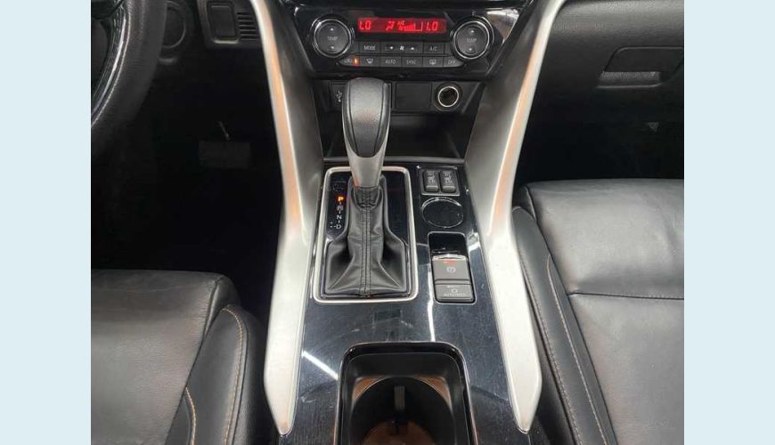 MITSUBISHI ECLIPSE CROSS HPE 1.5 TURBO AUT. 4P - BRANCO - 2022 Foto 10 (Grande)