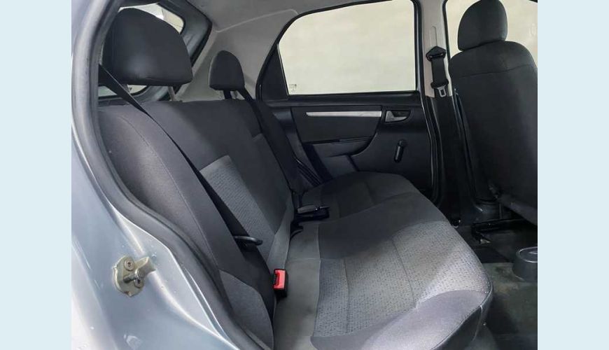 CHEVROLET CELTA LT 1.0 FLEX MANUAL 4P - PRATA - 2015 Foto 10 (Grande)