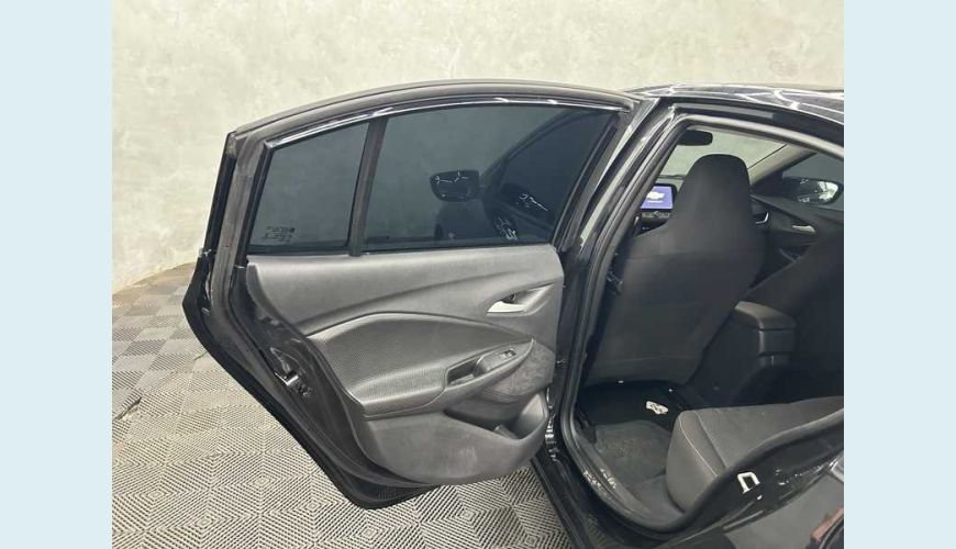 CHEVROLET CHEVROLET ONIX PLUS LTZ 1.0 TURBO FLEX AUT. 4P - PRETO - 2023 Foto 10 (Grande)