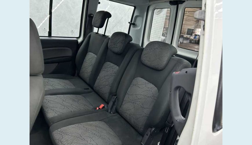 FIAT DOBLO ESSENCE 1.8 16V FLEX MANUAL 4P - BRANCO - 2020 Foto 10 (Grande)