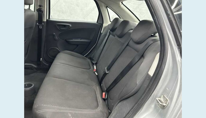 FIAT GRAND SIENA 1.0 FLEX MANUAL 4P - PRATA - 2021 Foto 10 (Grande)
