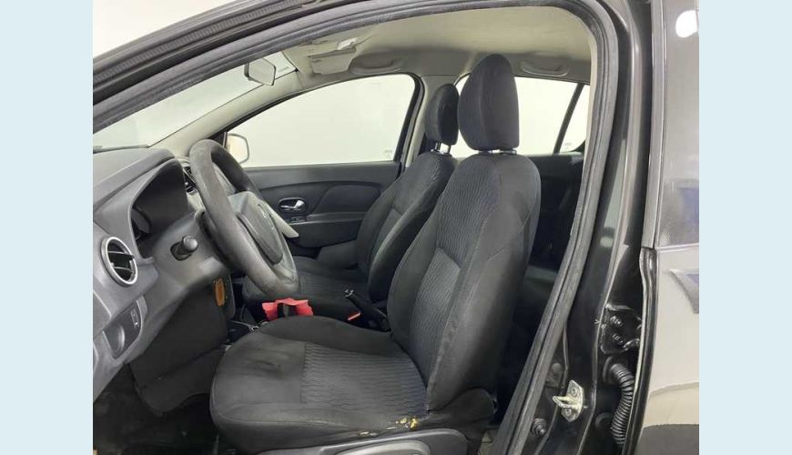 RENAULT RENAULT SANDERO EXPRESSION 1.0 16V FLEX MANUAL 4P - PRETO - 2015 Foto 10 (Grande)