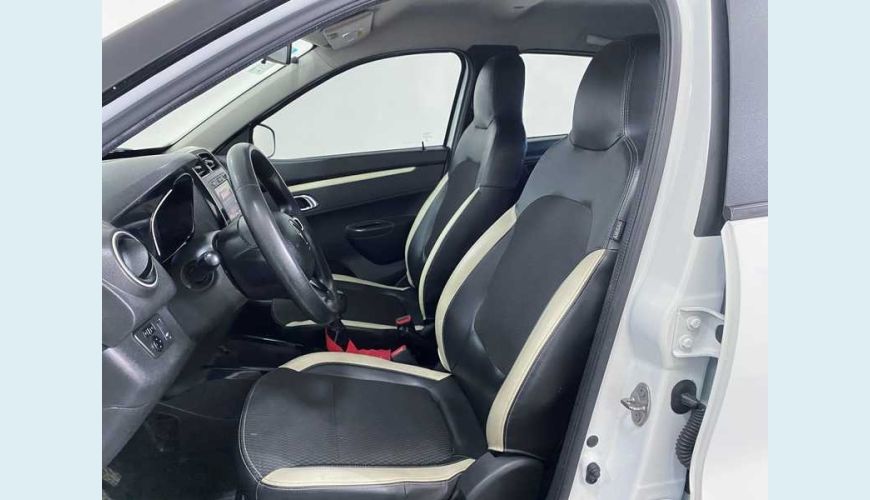 RENAULT RENAULT KWID INTENSE 1.0 12V FLEX MANUAL 4P - BRANCO - 2018 Foto 10 (Grande)
