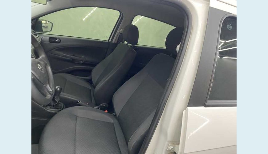 VOLKSWAGEN VOLKSWAGEN GOL 1.6 FLEX MANUAL 4P - BRANCO - 2022 Foto 10 (Grande)