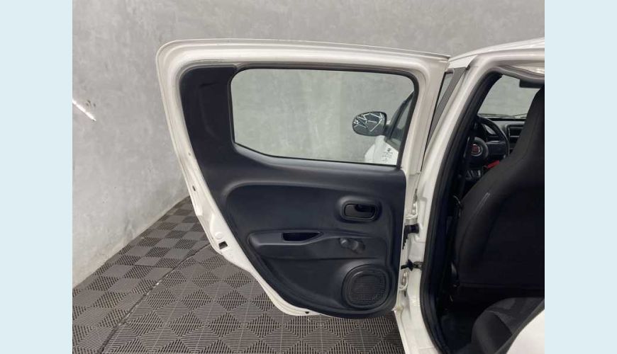 FIAT FIAT MOBI LIKE 1.0 FLEX MANUAL 4P - PRATA - 2020 Foto 10 (Grande)