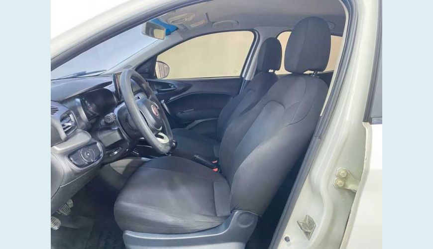 FIAT FIAT ARGO DRIVE 1.3 FLEX MANUAL 4P - BRANCO - 2018 Foto 10 (Grande)