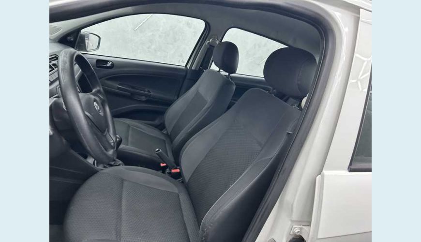 VOLKSWAGEN VOYAGE 1.0 MPI FLEX MANUAL 4P - BRANCO - 2023 Foto 10 (Grande)