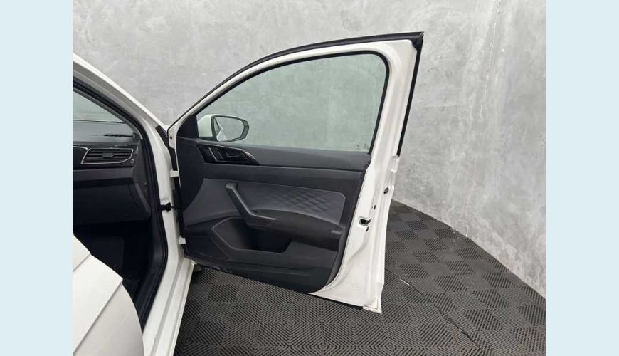VOLKSWAGEN VOLKSWAGEN POLO COMFORTLINE FLEX AUT. 4P - BRANCO - 2023 Foto 10 (Grande)