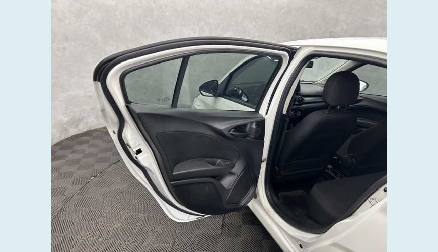 FIAT FIAT CRONOS DRIVE 1.3 FLEX MANUAL 4P - BRANCO - 2023 Foto 10 (Grande)