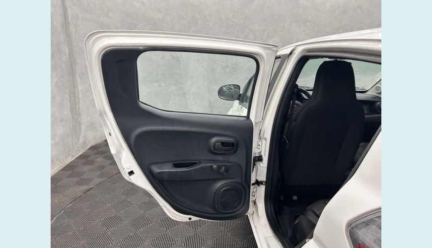 FIAT FIAT MOBI LIKE 1.0 FLEX MANUAL 4P - BRANCO - 2020 Foto 10 (Grande)
