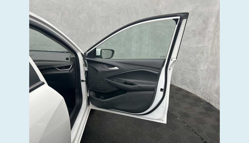 CHEVROLET CHEVROLET ONIX LT 1.0 TURBO FLEX MANUAL 4P - BRANCO - 2024 Foto 10 (Grande)
