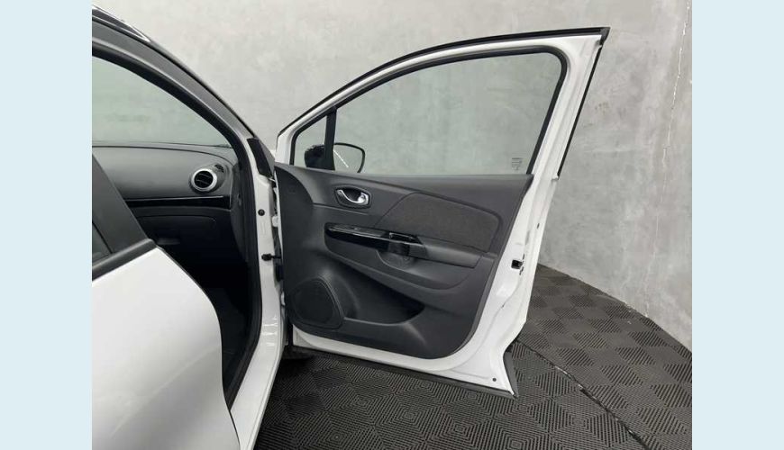 RENAULT RENAULT CAPTUR INTENSE 1.3 TURBO FLEX AUT. 4P - BRANCO - 2023 Foto 10 (Grande)