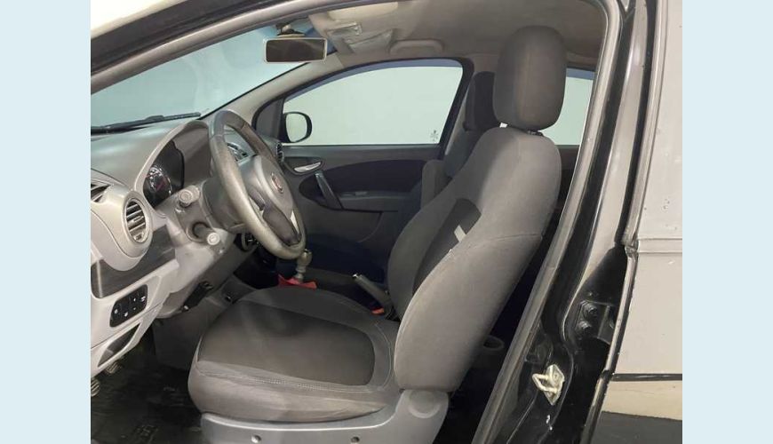 FIAT GRAND SIENA ESSENCE 1.6 16V FLEX MANUAL 4P - PRETO - 2014 Foto 10 (Grande)