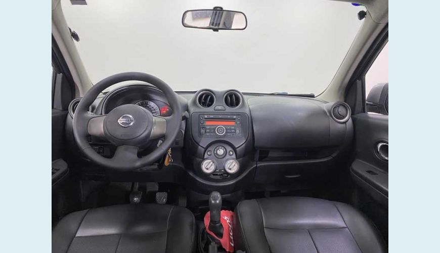 NISSAN MARCH S 1.6 16V FLEX MANUAL 4P - CINZA - 2013 Foto 10 (Grande)