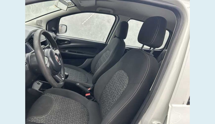 FIAT UNO ATTRACTIVE 1.0 FLEX MANUAL 4P - BRANCO - 2021 Foto 10 (Grande)