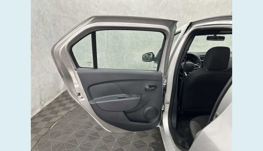 RENAULT LOGAN ZEN 1.0 12V FLEX MANUAL 4P - PRATA - 2023 Foto 10 (Grande)
