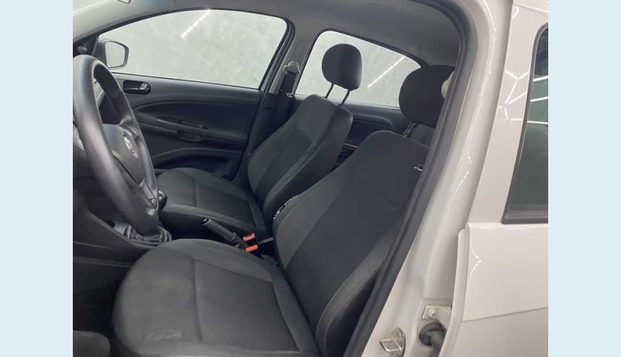 VOLKSWAGEN VOYAGE 1.0 MPI FLEX MANUAL 4P - BRANCO - 2023 Foto 10 (Grande)