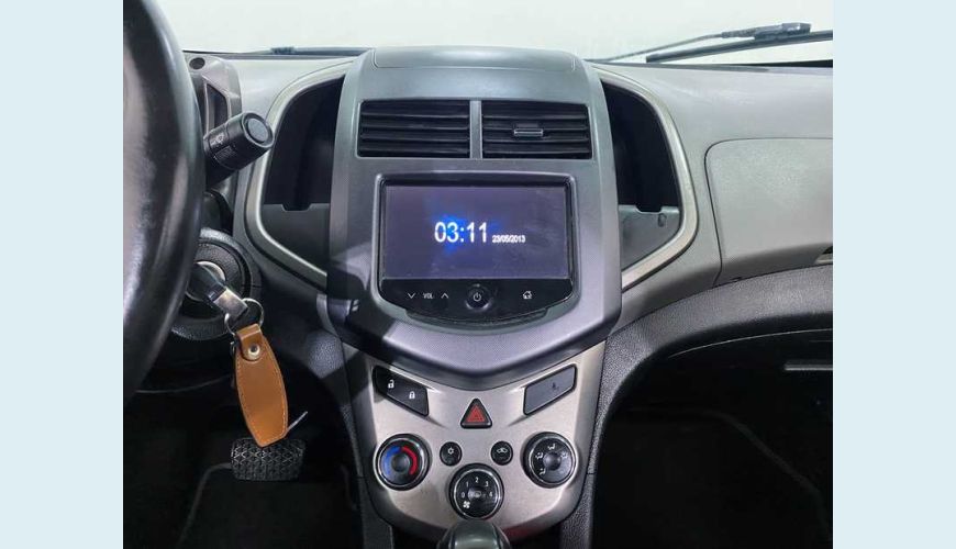 CHEVROLET SONIC LTZ 1.6 FLEX AUT. 4P - PRETO - 2014 Foto 10 (Grande)