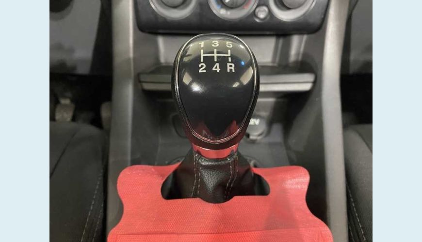 FORD KA SE PLUS 1.5 16V FLEX MANUAL 4P - PRETO - 2016 Foto 10 (Grande)