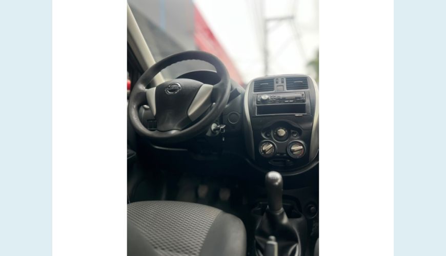 NISSAN VERSA FLEX MANUAL 4P - VERMELHO - 2018 Foto 10 (Grande)