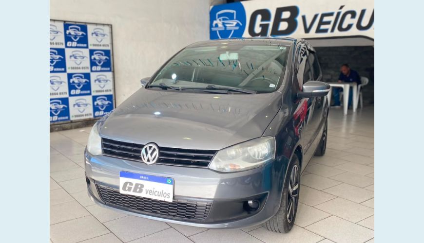 VOLKSWAGEN FOX 1.6 MI 8V FLEX MANUAL 4P - CINZA - 2011 Foto 10 (Grande)