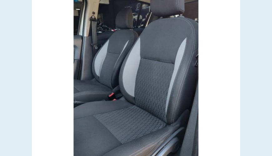 RENAULT SANDERO FLEX MANUAL 4P - PRATA - 2019 Foto 10 (Grande)