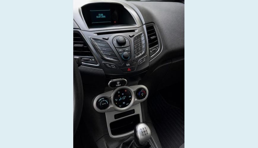 FORD FIESTA SEL 1.6 FLEX MANUAL 4P - PRETO - 2017 Foto 10 (Grande)