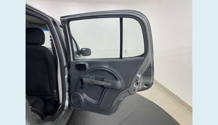 FIAT UNO VIVACE 1.0 8V FLEX MANUAL 3P - CINZA - 2014 Foto 10 (Grande)