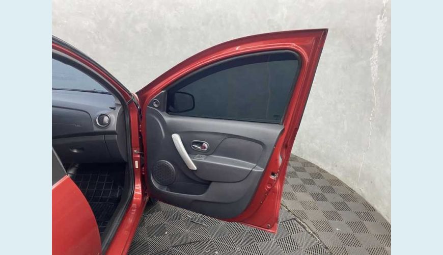 RENAULT SANDERO EXPRESSION 1.6 16V FLEX MANUAL 4P - VERMELHO - 2018 Foto 10 (Grande)