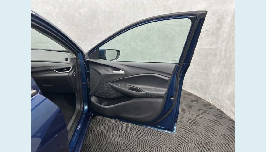 CHEVROLET ONIX LT 1.0 TURBO FLEX MANUAL 4P - AZUL - 2024 Foto 10 (Grande)