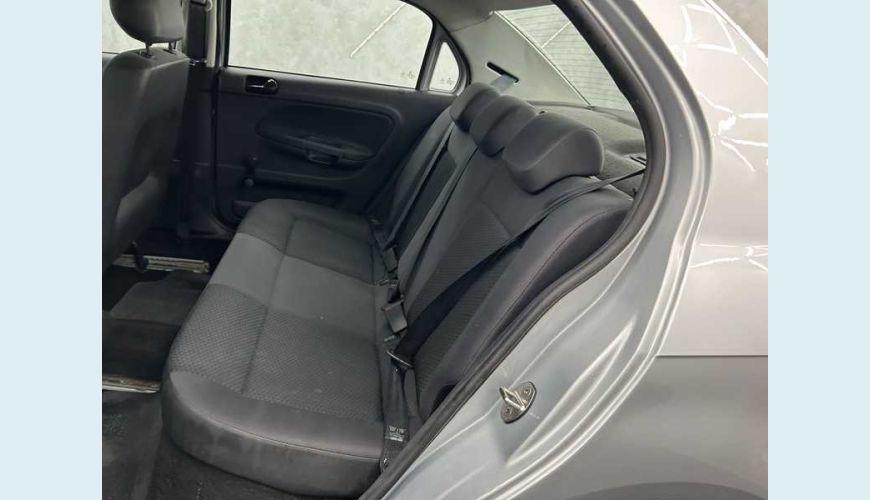 VOLKSWAGEN VOYAGE 1.6 FLEX MANUAL 4P - PRATA - 2022 Foto 10 (Grande)