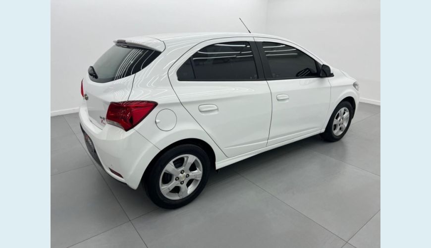 CHEVROLET ONIX LT 1.4 FLEX MANUAL 4P - BRANCO - 2019 Foto 10 (Grande)