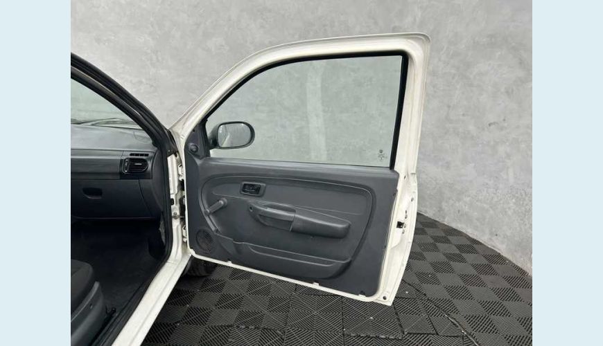 FIAT STRADA HARD WORKING 1.4 FLEX CS - BRANCO - 2019 Foto 10 (Grande)