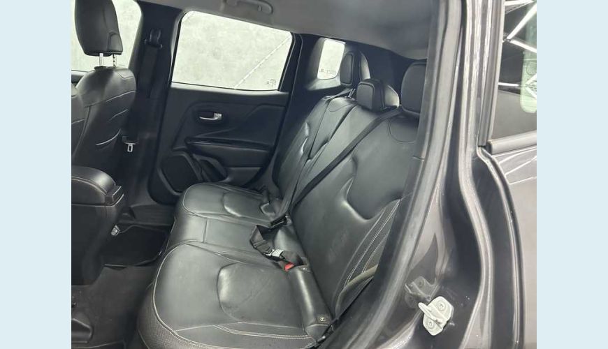 JEEP JEEP RENEGADE LONGITUDE T270 1.3 TURBO FLEX MANUAL 4P - CINZA - 2023 Foto 10 (Grande)