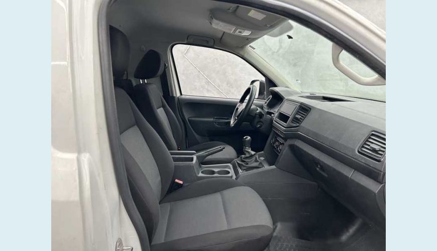 VOLKSWAGEN VOLKSWAGEN AMAROK S 4X4 2.0 TDI DIESEL MANUAL 2P - BRANCO - 2019 Foto 10 (Grande)