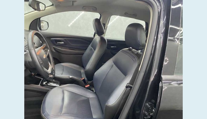 CHEVROLET CHEVROLET SPIN PREMIER 1.8 FLEX AUT. 4P - PRETO - 2023 Foto 10 (Grande)