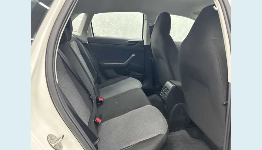 VOLKSWAGEN VOLKSWAGEN POLO COMFORTLINE FLEX AUT. 4P - BRANCO - 2023 Foto 10 (Grande)