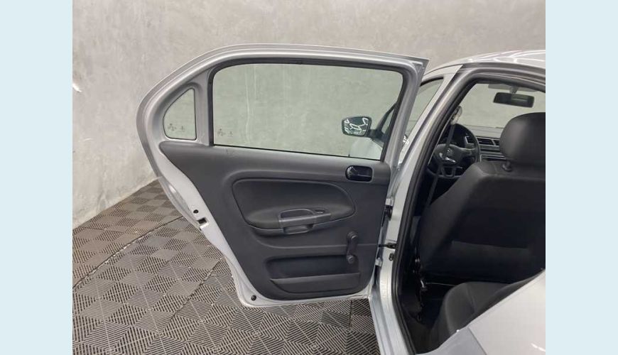 VOLKSWAGEN VOYAGE 1.0 MPI FLEX MANUAL 4P - PRATA - 2023 Foto 10 (Grande)