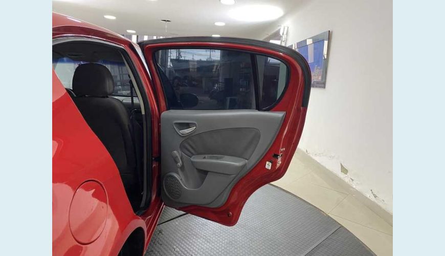FIAT PALIO ATTRACTIVE 1.0 8V FLEX MANUAL 4P - VERMELHO - 2013 Foto 10 (Grande)