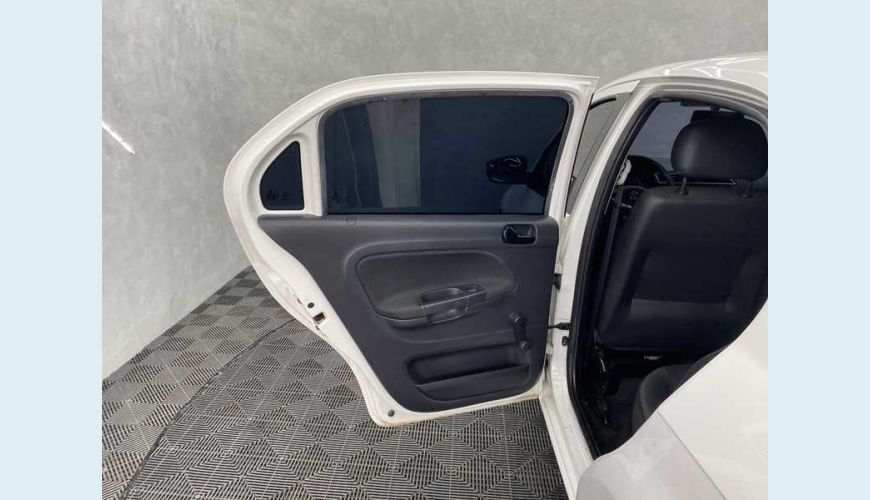 VOLKSWAGEN VOYAGE 1.6 FLEX MANUAL 4P - BRANCO - 2022 Foto 10 (Grande)