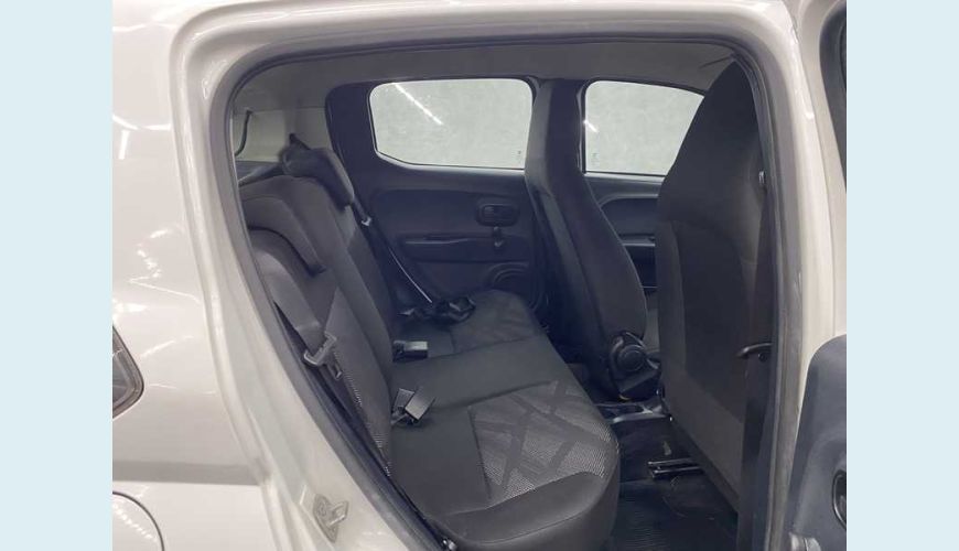 FIAT MOBI LIKE 1.0 FLEX MANUAL 4P - BRANCO - 2020 Foto 10 (Grande)
