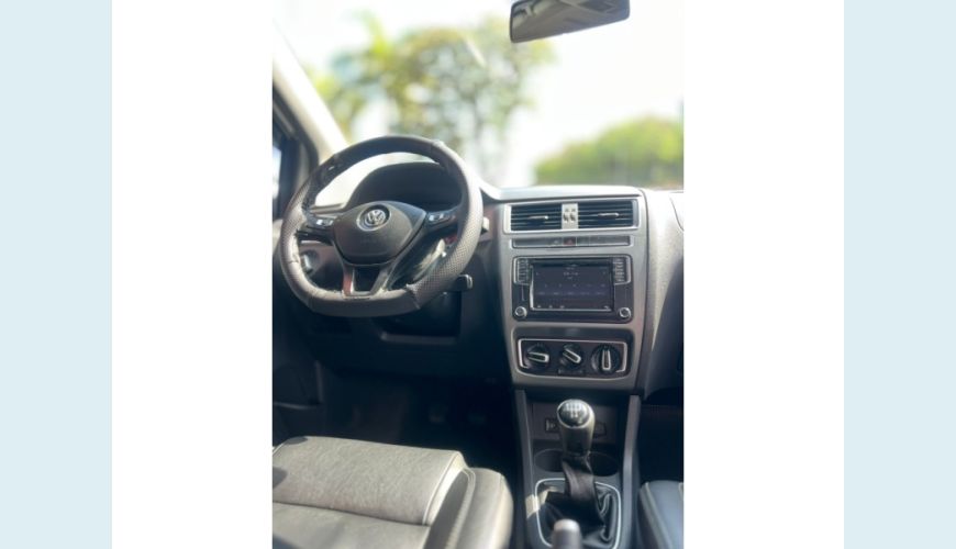VOLKSWAGEN VOLKSWAGEN FOX FLEX MANUAL 4P - PRATA - 2018 Foto 10 (Grande)