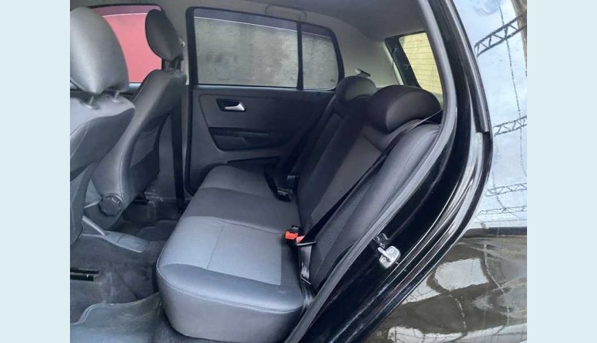 VOLKSWAGEN FOX 1.0 8V FLEX MANUAL 3P - PRETO - 2012 Foto 10 (Grande)