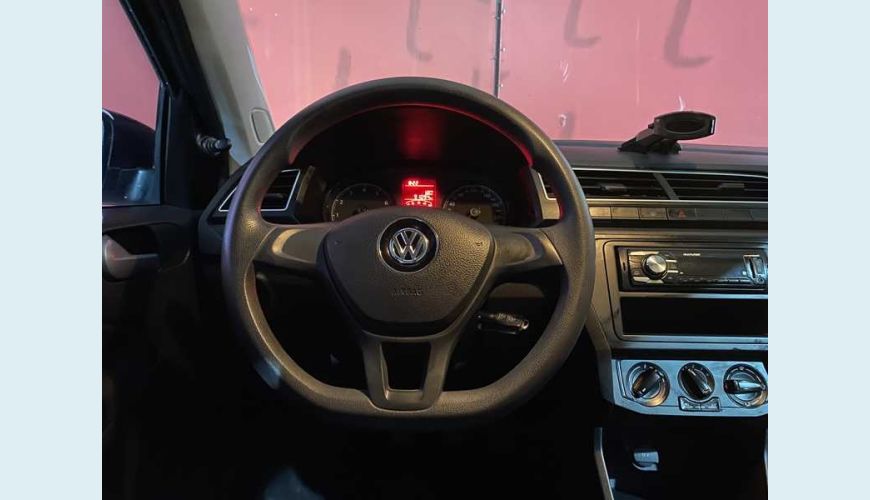 VOLKSWAGEN VOYAGE TRENDLINE 1.6 FLEX MANUAL 4P - PRATA - 2018 Foto 10 (Grande)